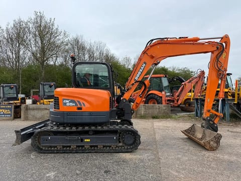 2022 Doosan DX85R-3 crawler excavator side view 2022 Doosan DX85R-3 crawler excavator side view