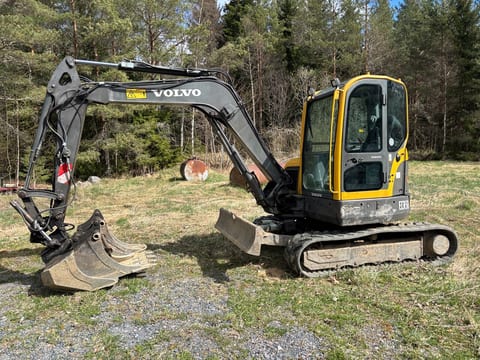 2006 Volvo ECR58 crawler excavator, side profile view 2006 Volvo ECR58 crawler excavator, side profile view