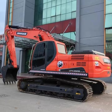 2018 Doosan DX225LC-9C crawler excavator, side view 2018 Doosan DX225LC-9C crawler excavator, side view