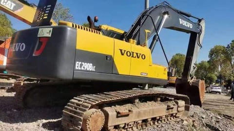 2022 Volvo EC290BLC excavator, rear three-quarter view 2022 Volvo EC290BLC excavator, rear three-quarter view