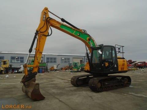 2018 JCB JS131LC crawler excavator, side view 2018 JCB JS131LC crawler excavator, side view