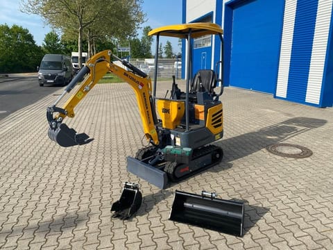Berger Kraus BK1250JS mini excavator, side view Berger Kraus BK1250JS mini excavator, side view