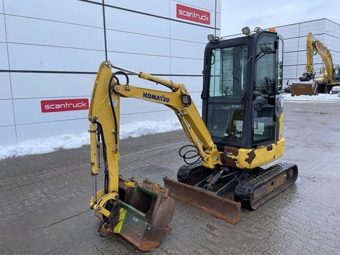 2018 Komatsu PC16R-3 mini excavator, front three-quarter view 2018 Komatsu PC16R-3 mini excavator, front three-quarter view