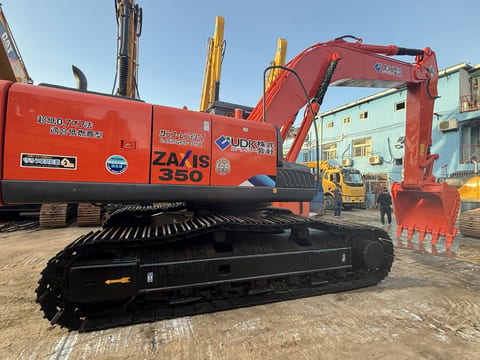 2024 Hitachi ZAXIS 350 crawler excavator side view 2024 Hitachi ZAXIS 350 crawler excavator side view