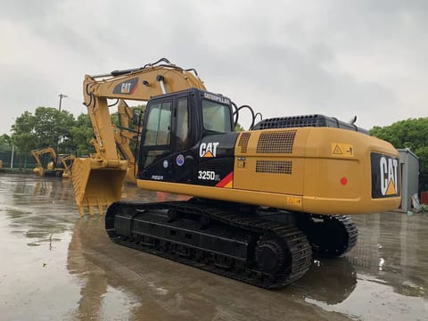 2020 Caterpillar 325D2L crawler excavator, rear three-quarter view 2020 Caterpillar 325D2L crawler excavator, rear three-quarter view