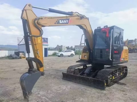 2022 Sany SY75C mini excavator, front three-quarter view 2022 Sany SY75C mini excavator, front three-quarter view