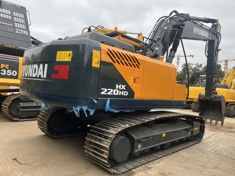 2025 Hyundai HX220HD crawler excavator rear three-quarter view 2025 Hyundai HX220HD crawler excavator rear three-quarter view