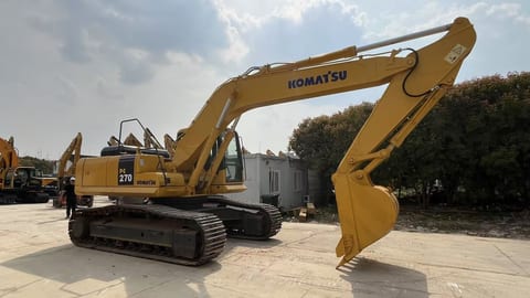 2023 Komatsu PC270-8 crawler excavator, side profile view 2023 Komatsu PC270-8 crawler excavator, side profile view