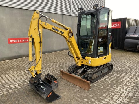 2018 Komatsu PC16-3HS mini excavator, front three-quarter view 2018 Komatsu PC16-3HS mini excavator, front three-quarter view