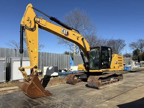 2020 Caterpillar 320GC crawler excavator side view 2020 Caterpillar 320GC crawler excavator side view