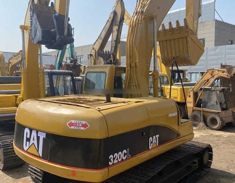 2018 Caterpillar 320CL crawler excavator rear view