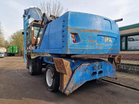 2009 Terex MHL360 material handler, rear three-quarter view 2009 Terex MHL360 material handler, rear three-quarter view