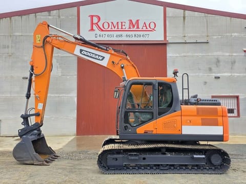 2022 Doosan DX140LC-7 crawler excavator, side profile view 2022 Doosan DX140LC-7 crawler excavator, side profile view