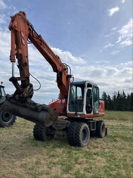 1995 Atlas 1304K excavator, front three-quarter view 1995 Atlas 1304K excavator, front three-quarter view