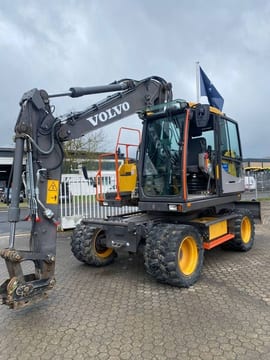 2021 Volvo EWR 130 E wheel excavator, front three-quarter view 2021 Volvo EWR 130 E wheel excavator, front three-quarter view