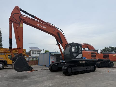 Hitachi Zaxis 350H crawler excavator, side view Hitachi Zaxis 350H crawler excavator, side view