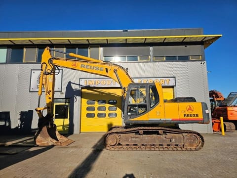 2007 Sany SY210C crawler excavator, side view 2007 Sany SY210C crawler excavator, side view