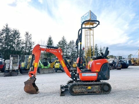 2020 Kubota K008-3 mini excavator, side view 2020 Kubota K008-3 mini excavator, side view