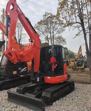Kubota KX165 mini excavator, front three-quarter view Kubota KX165 mini excavator, front three-quarter view