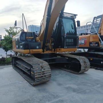 2025 Caterpillar 320D2 Raupenbagger, hintere Dreiviertelansicht 2025 Caterpillar 320D2 Raupenbagger, hintere Dreiviertelansicht