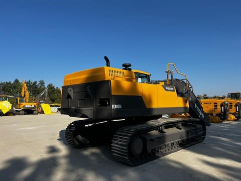 2025 Volvo EC480DL crawler excavator, rear three-quarter view 2025 Volvo EC480DL crawler excavator, rear three-quarter view