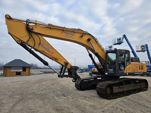 2015 Sany SY 3350 crawler excavator, side profile view 2015 Sany SY 3350 crawler excavator, side profile view