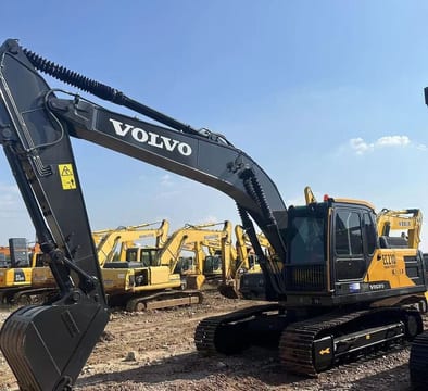 2018 Volvo EC210 crawler excavator, side view 2018 Volvo EC210 crawler excavator, side view