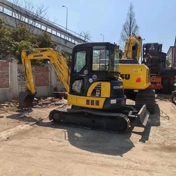 2016 Komatsu PC50MR-2 mini excavator, side view 2016 Komatsu PC50MR-2 mini excavator, side view