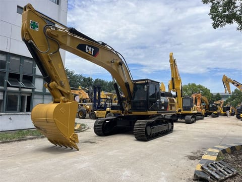 2023 Caterpillar 336D2 crawler excavator, front three-quarter view 2023 Caterpillar 336D2 crawler excavator, front three-quarter view