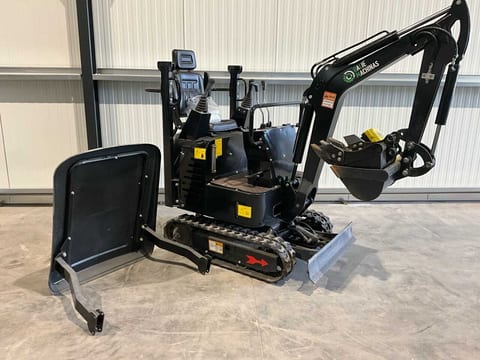2026 Nuoman 1.2T mini excavator, side view 2026 Nuoman 1.2T mini excavator, side view