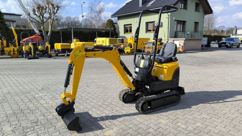2018 Kubota K008-3 mini excavator, side view 2018 Kubota K008-3 mini excavator, side view