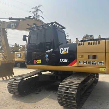 2020 Caterpillar 323DL crawler excavator side view 2020 Caterpillar 323DL crawler excavator side view
