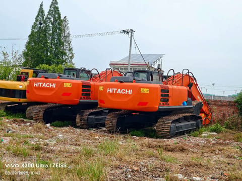 2025 Hitachi Zaxis 350H crawler excavator rear view