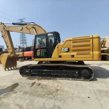 2022 Caterpillar 336GC crawler excavator side view 2022 Caterpillar 336GC crawler excavator side view