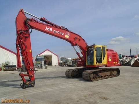 2013 Caterpillar 320EL crawler excavator, side view 2013 Caterpillar 320EL crawler excavator, side view