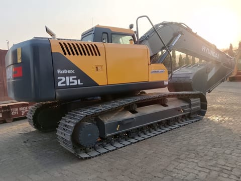 2025 Hyundai R215L crawler excavator, rear three-quarter view 2025 Hyundai R215L crawler excavator, rear three-quarter view