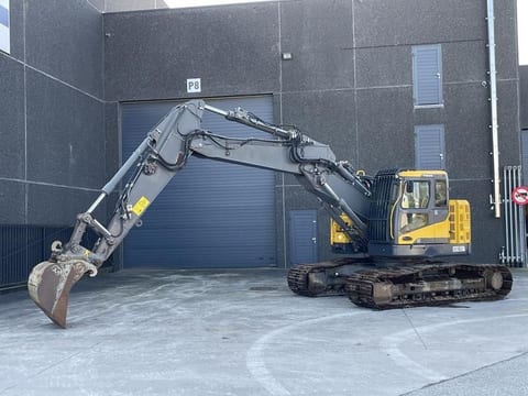 2014 Volvo ECR235DL crawler excavator side view 2014 Volvo ECR235DL crawler excavator side view