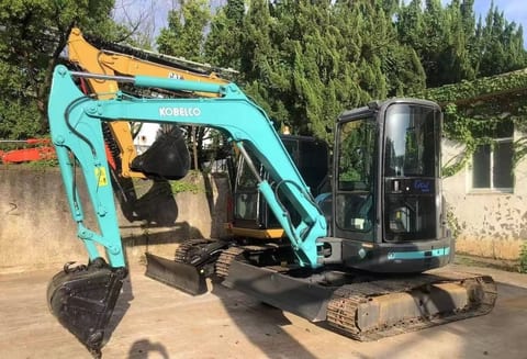 2025 Kobelco SK55 mini excavator, side profile view 2025 Kobelco SK55 mini excavator, side profile view