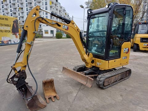 2019 Caterpillar 301.8-05 crawler excavator, side view 2019 Caterpillar 301.8-05 crawler excavator, side view