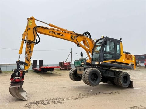 2008 Hyundai R140W-7A wheel excavator, side profile view 2008 Hyundai R140W-7A wheel excavator, side profile view