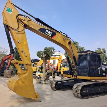 2025 Caterpillar 330D2L crawler excavator, side profile view 2025 Caterpillar 330D2L crawler excavator, side profile view