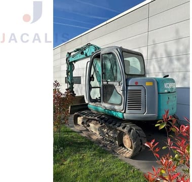 2002 Kobelco 80MSR mini excavator, side view 2002 Kobelco 80MSR mini excavator, side view