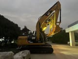 Escavatore cingolato Caterpillar 320D2L del 2022, vista laterale