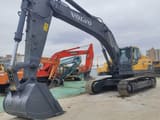 2020 Volvo EC480DL crawler excavator, front three-quarter view