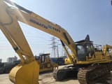 2020 Komatsu PC450-8 crawler excavator, side profile view