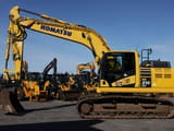 2019 Komatsu PC210LC-11 crawler excavator, side profile view