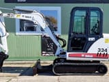 2002 Bobcat 334 mini excavator, side profile view