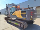2017 Volvo EC220EL crawler excavator, rear three-quarter view