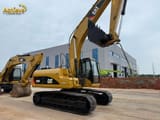 2025 Caterpillar 320D rupsgraafmachine zijaanzicht