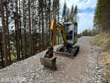 2013 Wacker Neuson ET24 VDS mini excavator, front three-quarter view